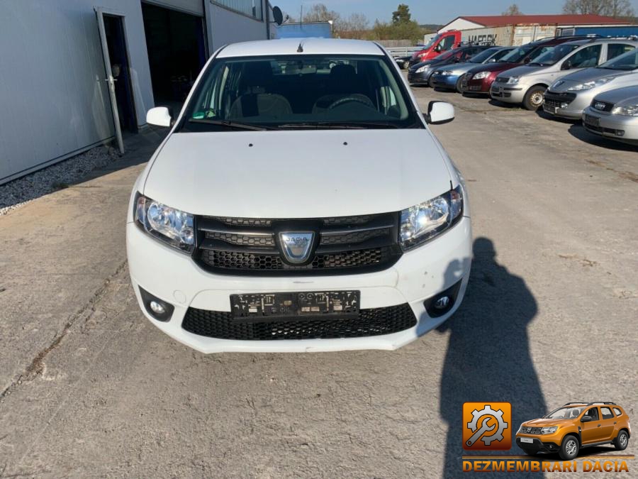 Aripa fata dacia logan 2014