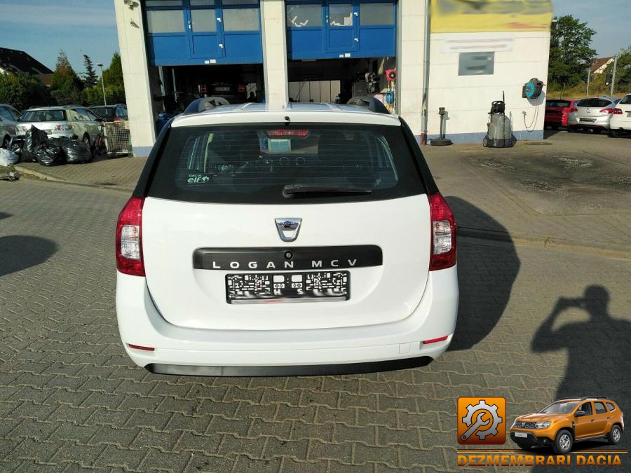 Aripa spate dacia logan 2014